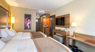 Гостиница DoubleTree by Hilton Hotel Tyumen Тюмень Двухместный номер с 2 отдельными кроватями-2